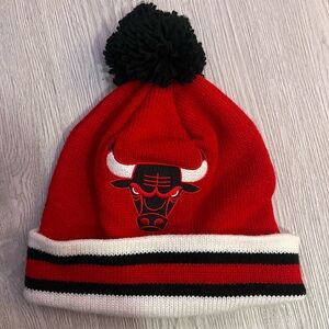 Mitchell & Ness Red, White and Black Chicago Bulls Beanie